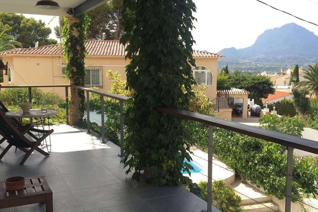 ל'אלפאס דל פי Villa In Albir מראה חיצוני תמונה